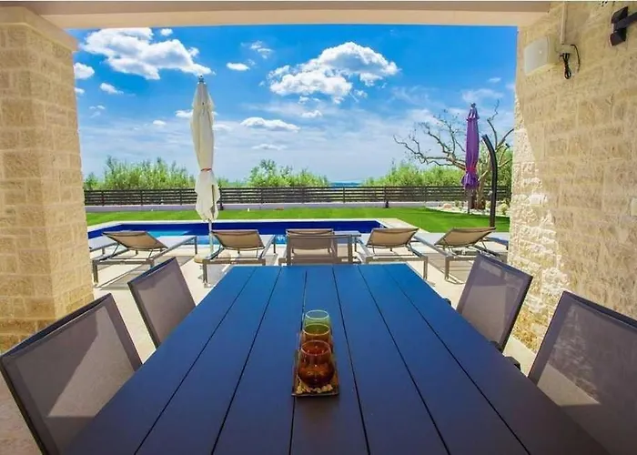 Nikolas By Aneo Travel Villa