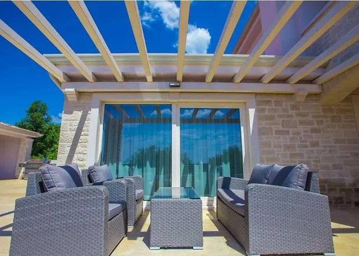 Villa Nikolas By Aneo Travel Kaštelir